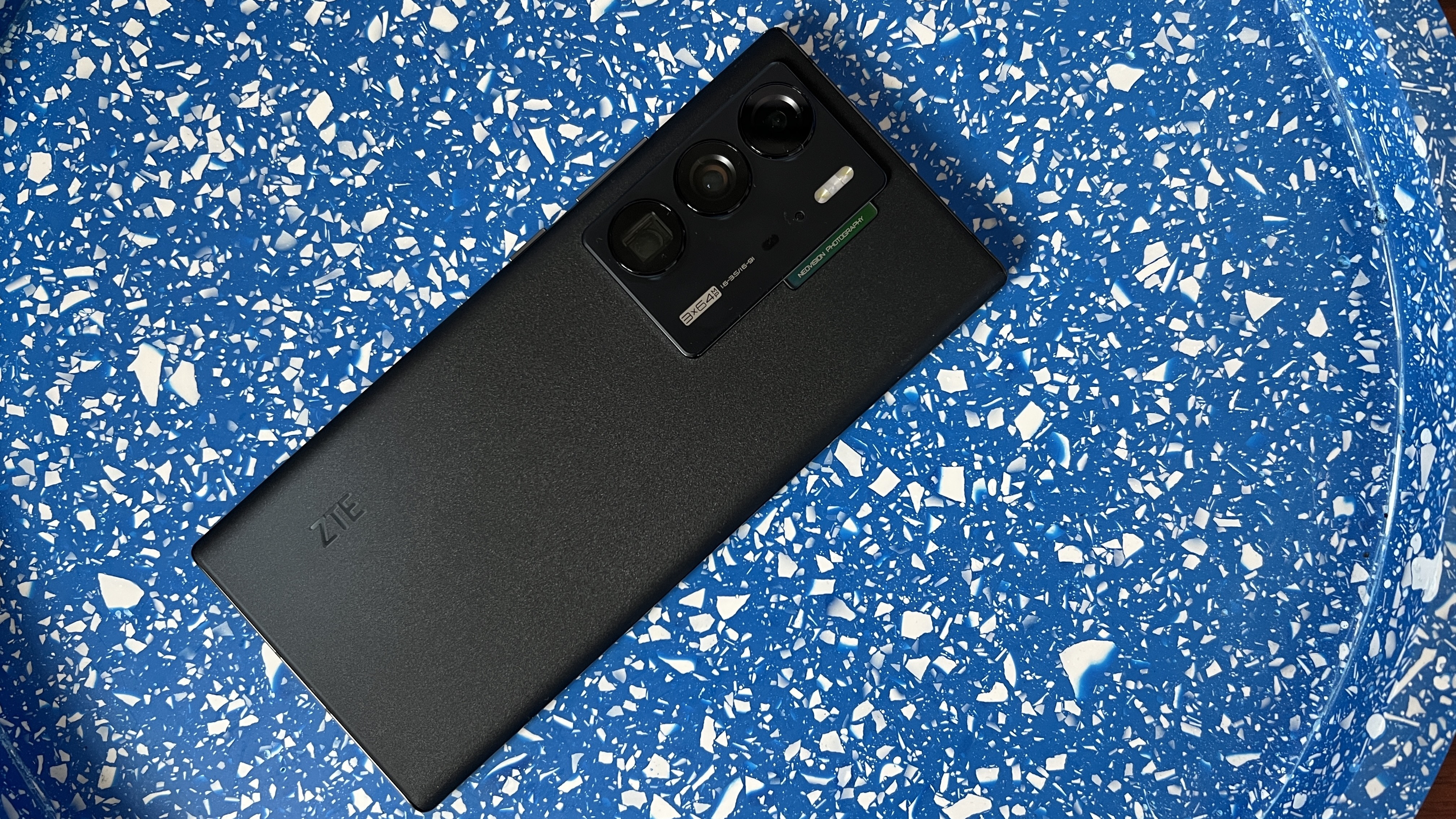 ZTE Axon 40 Ultra