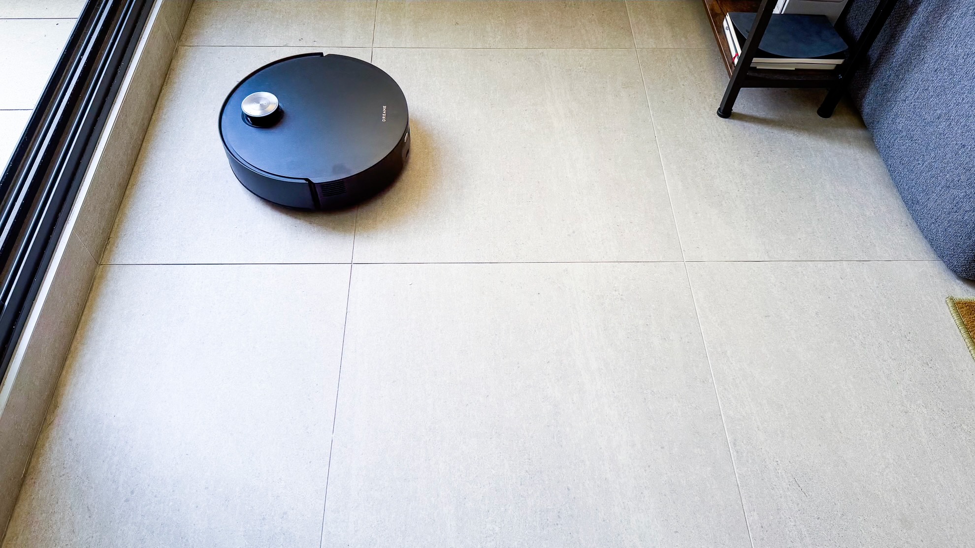 Dreame Aqua10 Ultra cleaning hard floor