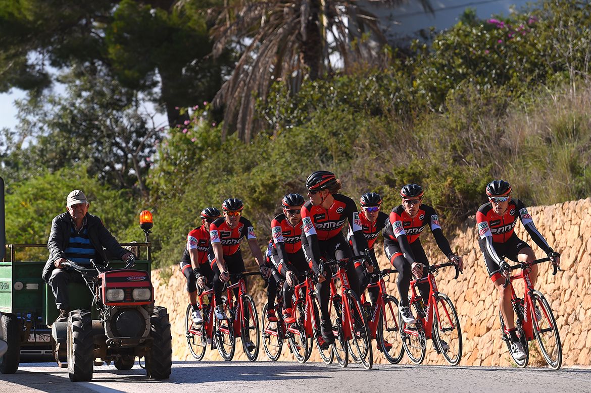 The BMC Racing team trains in Spain