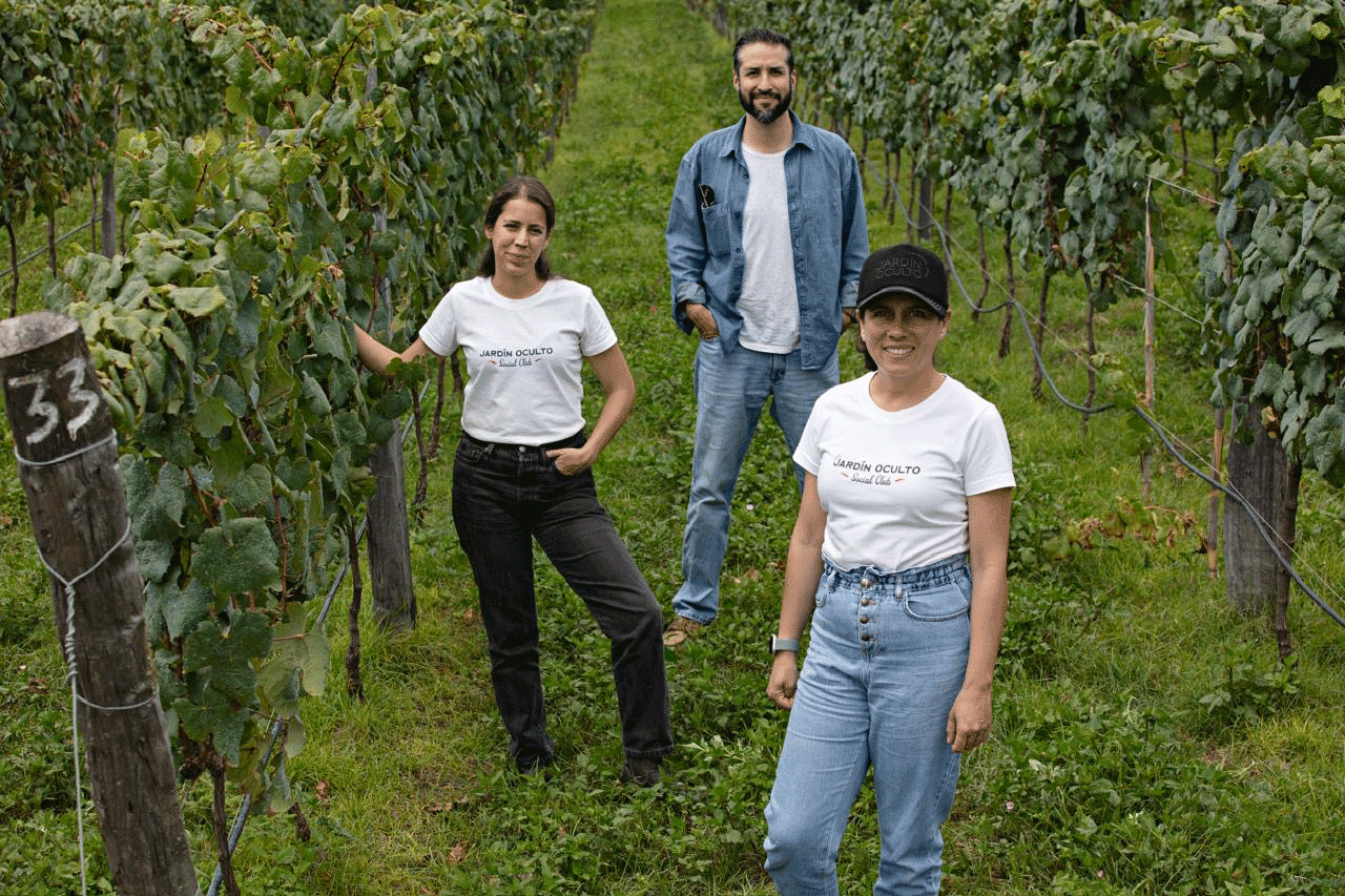 Mercedes Granier, Helios McNaught and Maria Jos&amp;eacute; Granier of Jard&amp;iacute;n Olculto in the Barbecho vineyard in Tarija