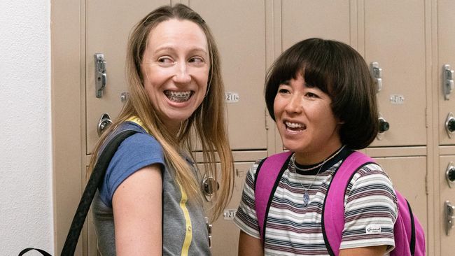 Anna Konkle as Anna Kone and Maya Erskine as Maya Ishii-Peters in Hulu&#039;s Pen15 