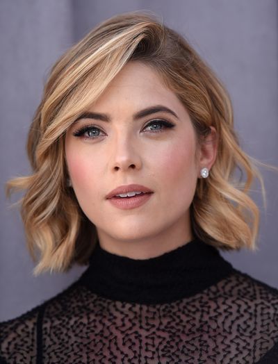 Hair, Face, Hairstyle, Blond, Eyebrow, Chin, Lip, Beauty, Layered hair, Cheek,