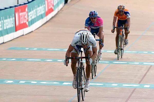 Tom Boonen (Quick.Step) sprints for 5th, which ends up being second