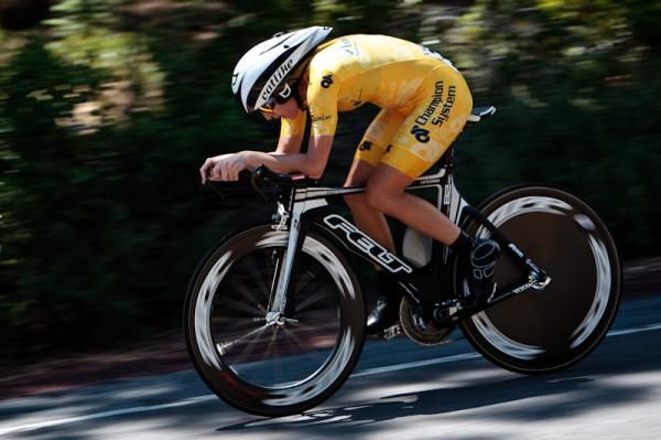 Kristin McGrath (Peanut Butter &amp; Co) comes by in the leaders jersey.