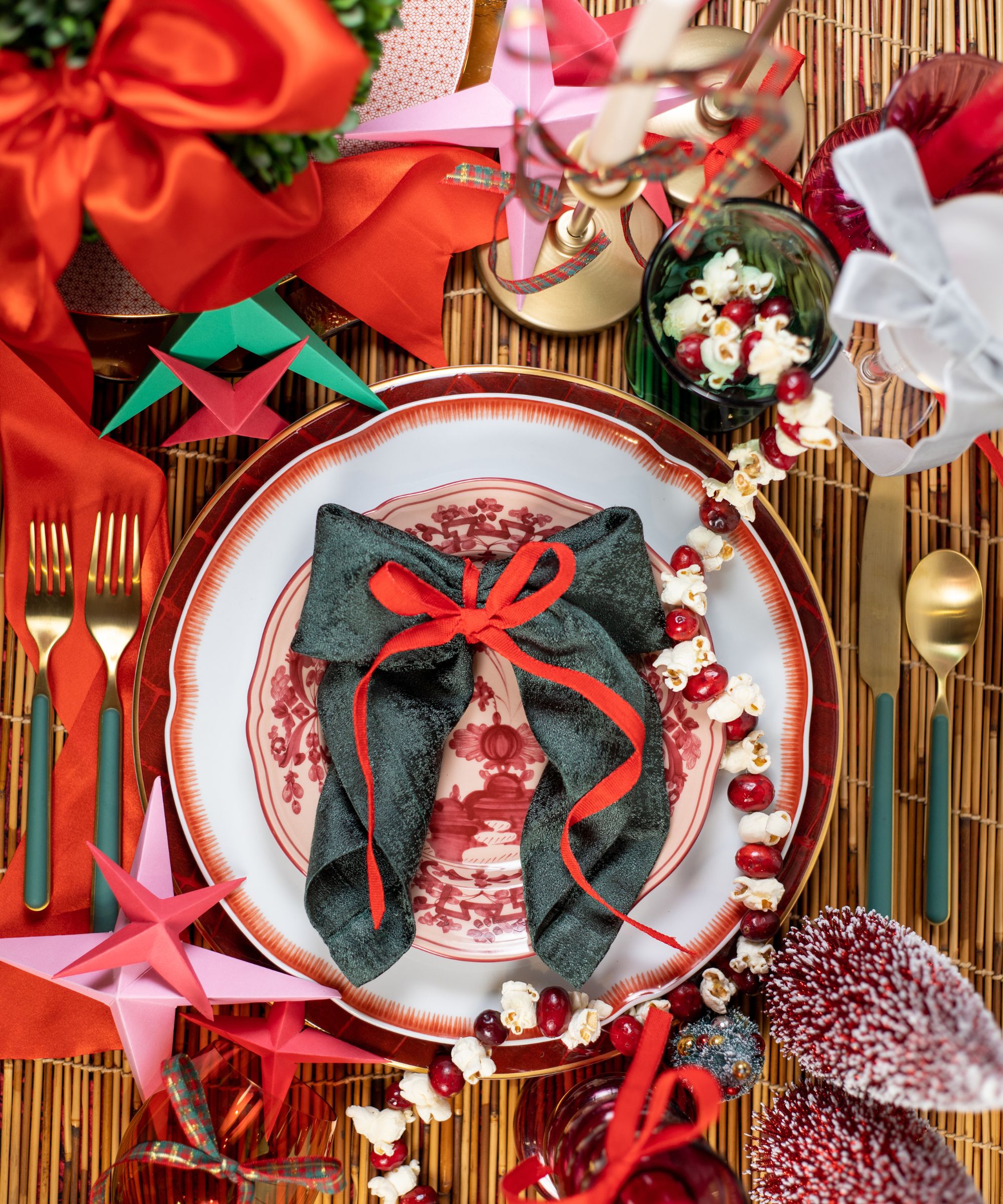 Green and red Christmas table setting