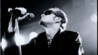 Layne Staley, Alice In Chains, performing on stage, Ahoy, Rotterdam, Netherlands, 17th October 1993