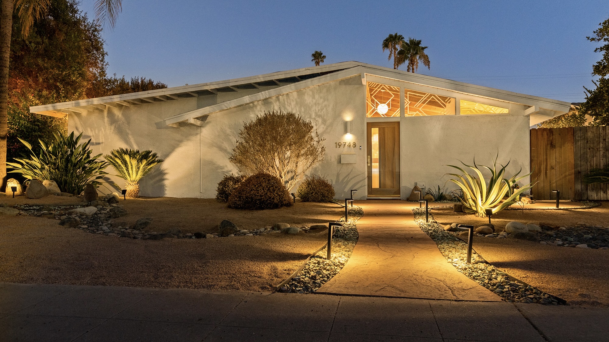 A Palmer &amp; Krisel home in Corbin Palms, now on the market for $995,000