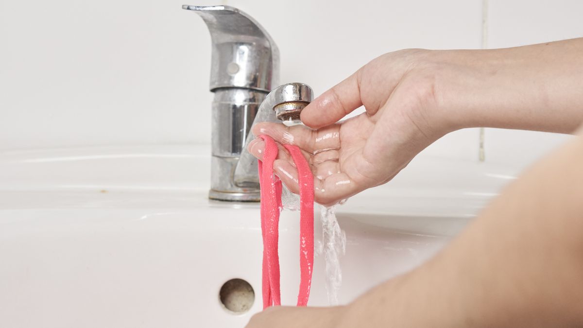 How to wash shoelaces on your hiking boots or running shoes Advnture