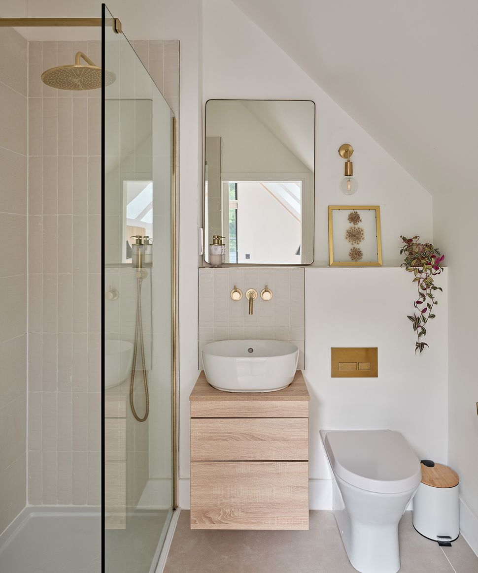 Stylish ensuite bathroom ideas to suit spaces big and small | Homebuilding