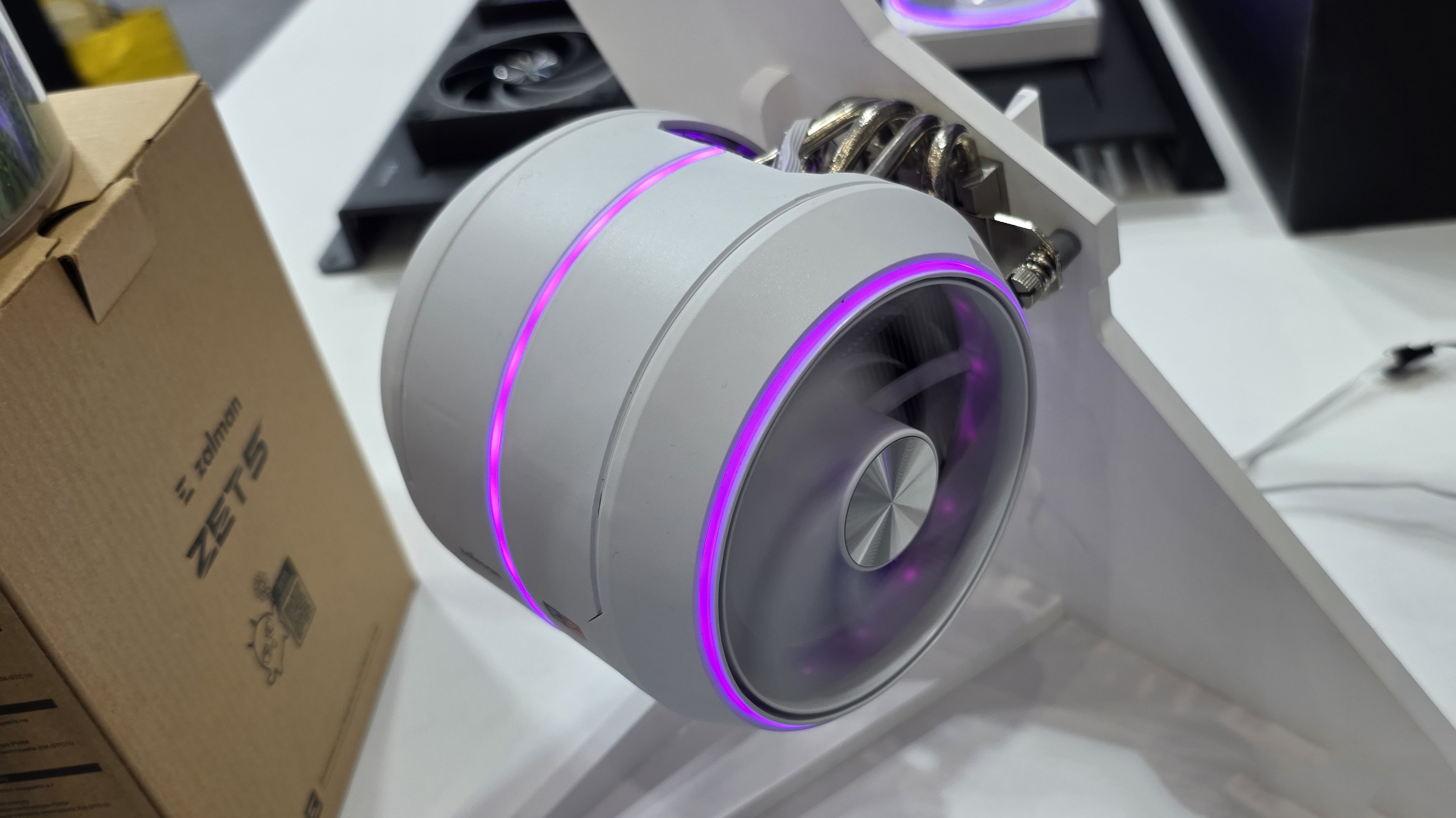 The Zalman ZET5 CPU air cooler showcased at Computex 2025