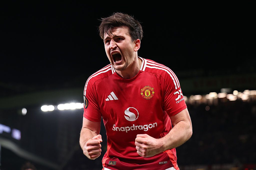 Harry Maguire pens new deal at Manchester United