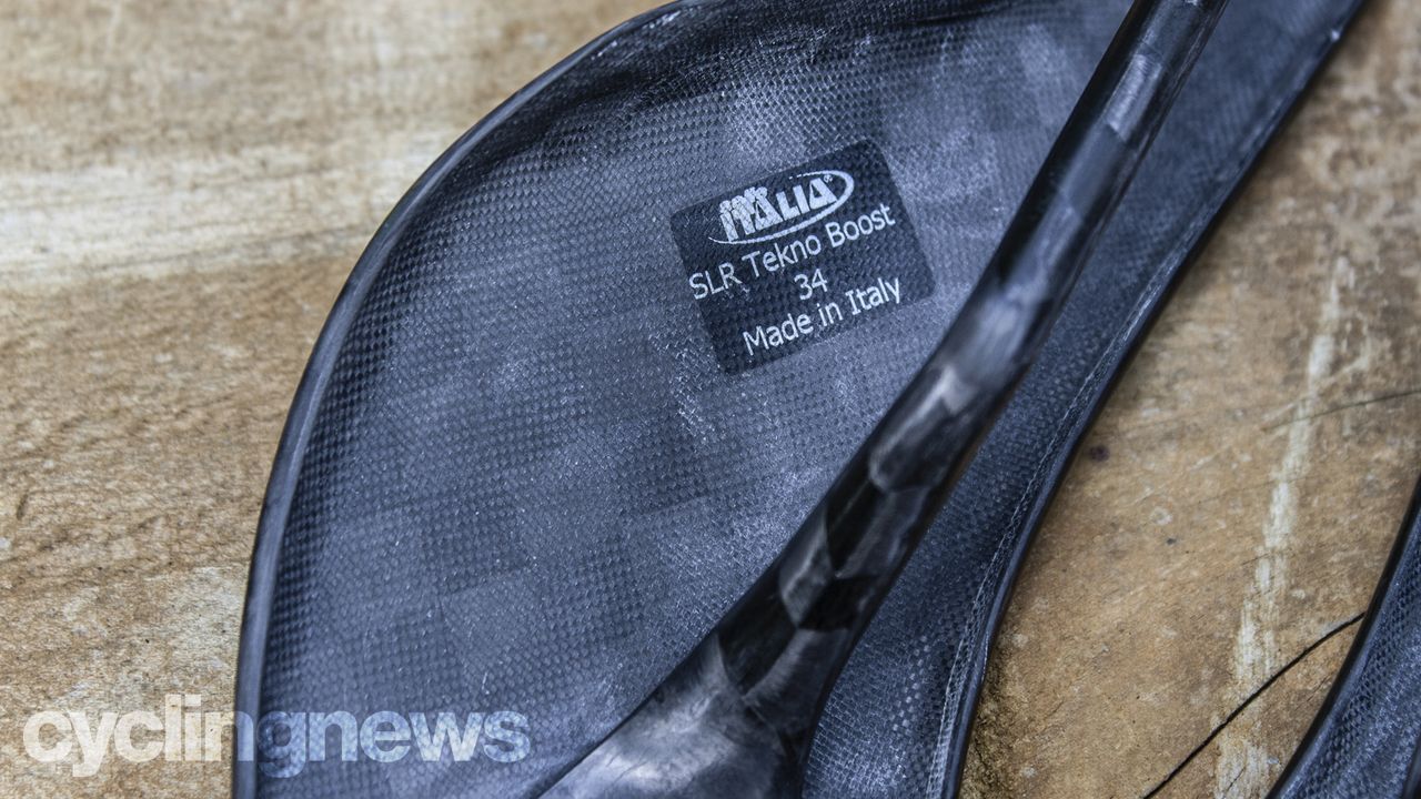 Selle Italia SLR Boost Tekno Superflow saddle