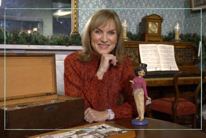 Fiona Bruce posing for an Antiques Road Show press photo