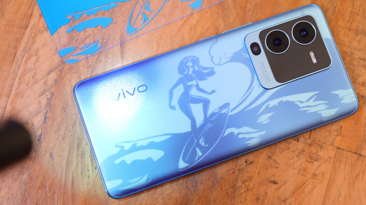 A photo of the Vivo V25 Pro