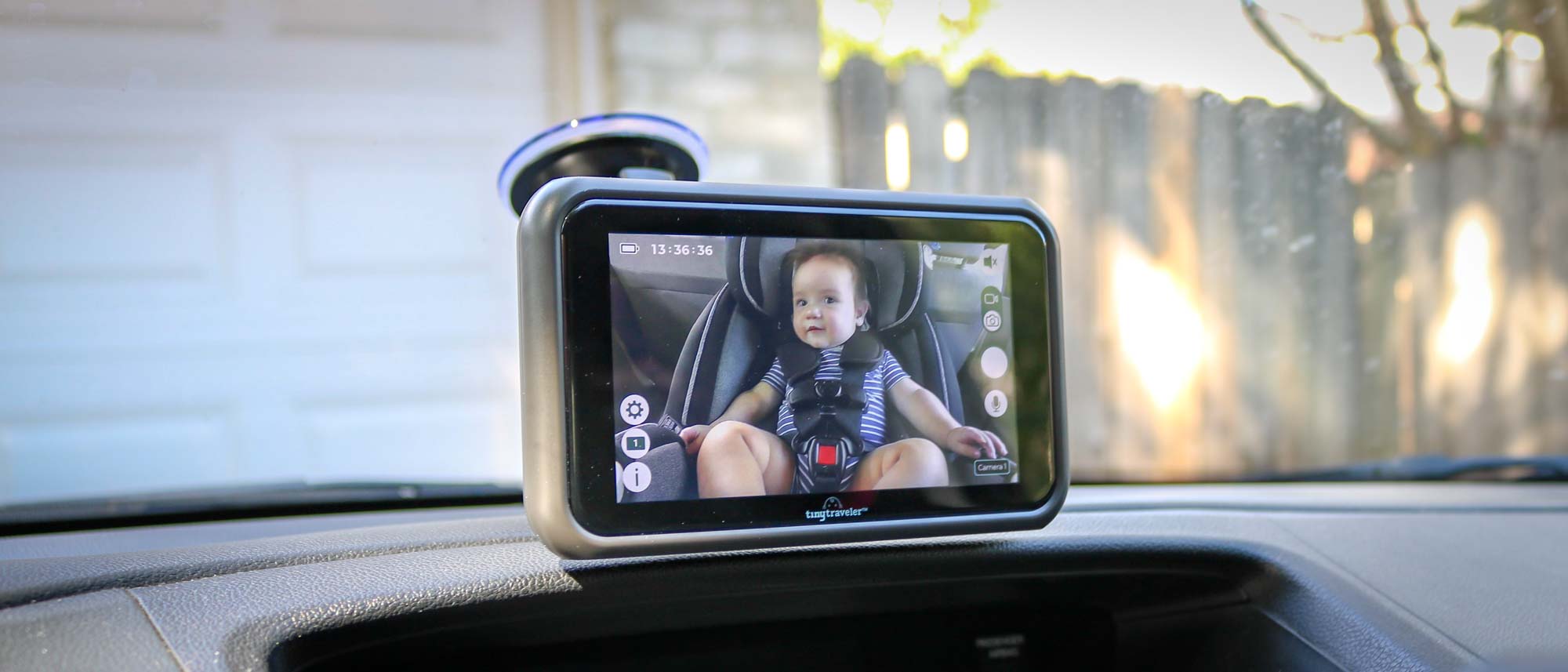 Small Portable Car Cam W/ Adjustable Dash Mount / Camera View 