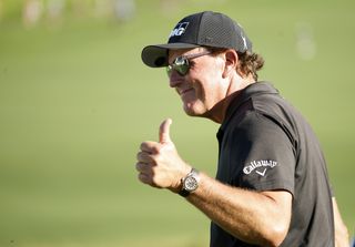 Phil Mickelson Sticks His Thumb Up