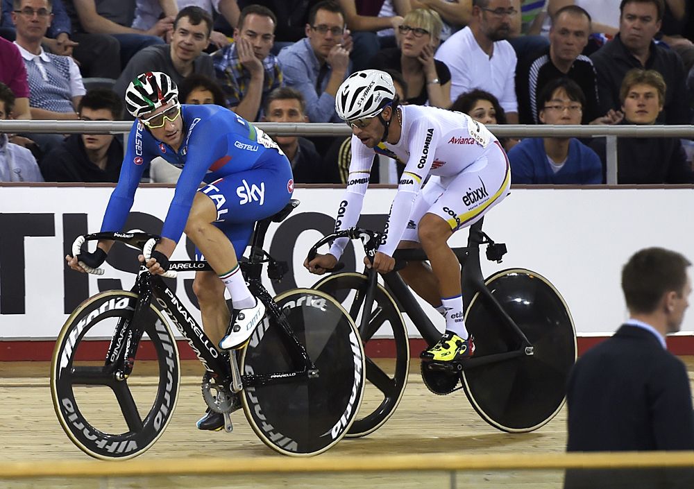 Elia Viviani and Fernando Gaviria watched each other closely