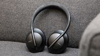 Sony WH-1000xM4 vs Bose 700: Which is best?