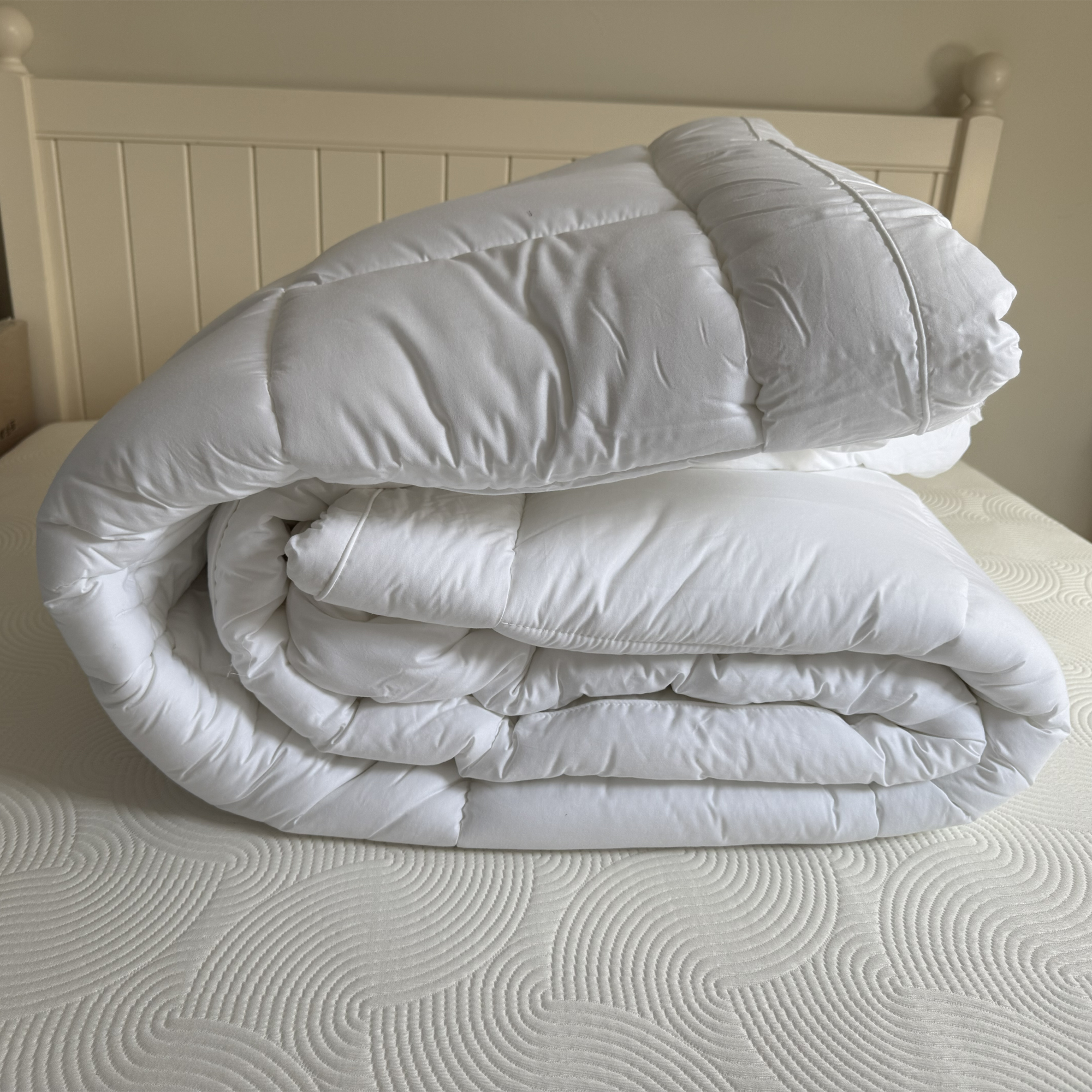 M&amp;amp;S Stay Cool 10cm Depth Mattress Topper being tested at home