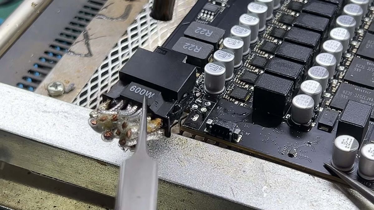 An Nvidia 16-pin GPU socket getting replaced on a graphics card