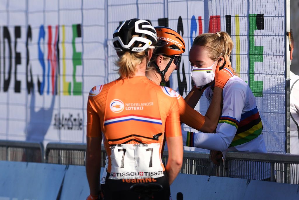 The Dutch team celebrate another world title