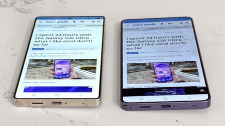 Galaxy S25 Ultra vs Galaxy S26 Ultra Display Test.