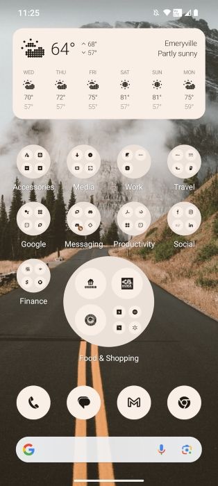 Nothing OS 2.0 enlarged app folder