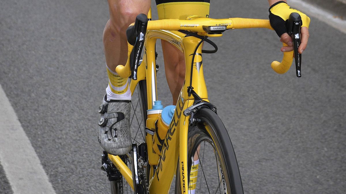 A look at the front end of Thomas' bike