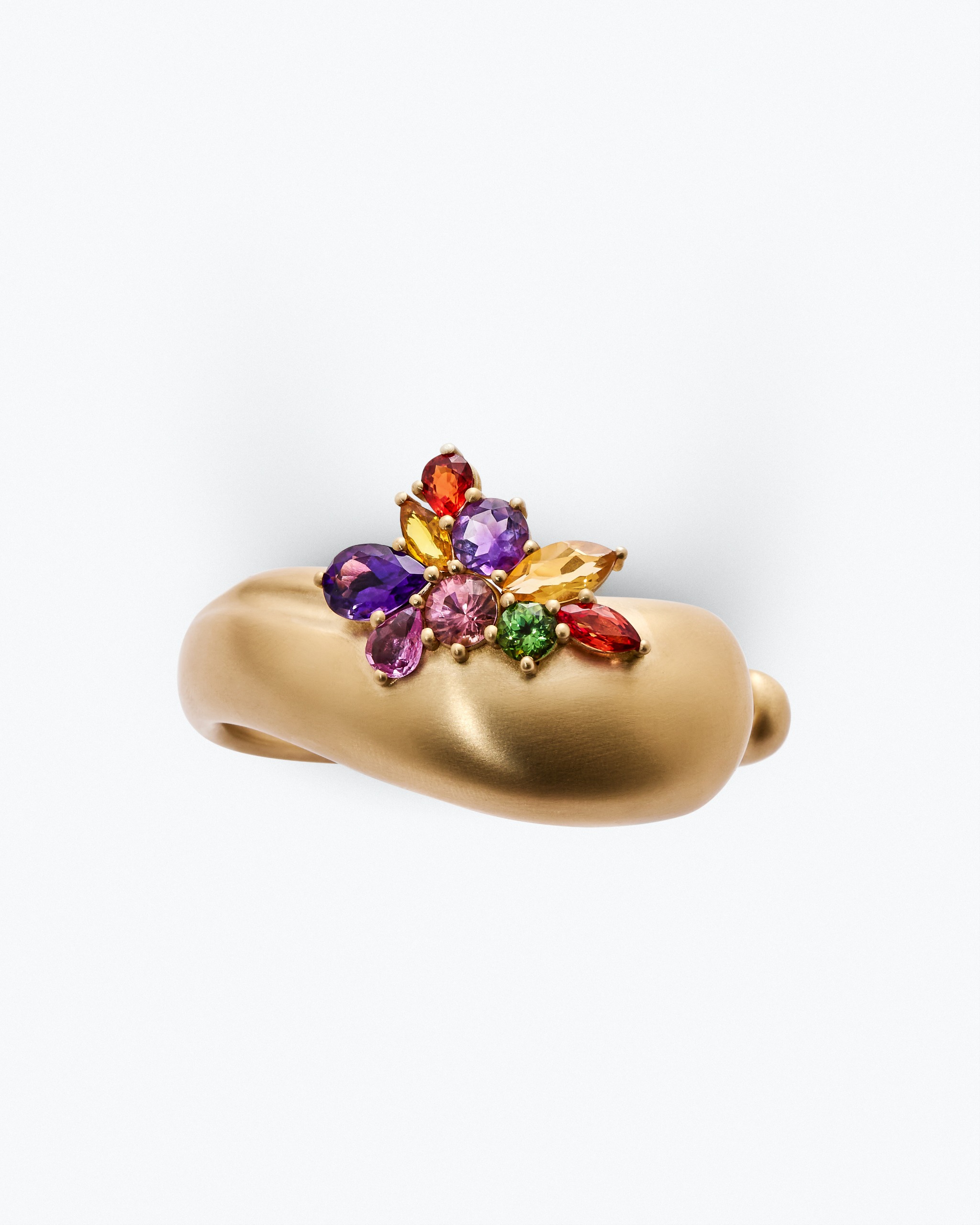 Nada Ghazal Echo of Light high jewellery cuff