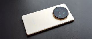 Honor Magic V5 back, folded