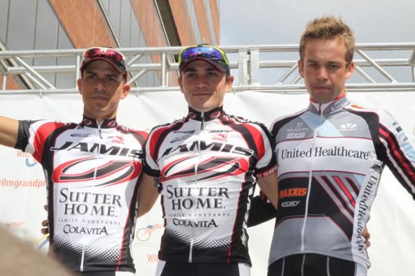 Men's podium (l-r): Luis Amaran (Jamis-Sutter Home presented by Colavita), Alejandro Borrajo (Jamis-Sutter Home presented by Colavita) and Jonathan Clarke (Unitedhealthcare Presented By Maxxis).