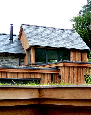 Green flat roof extension