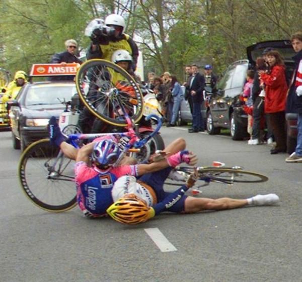 Gabriele Missaglia (Lampre-Daikin) and Rabobank rider hit the deck