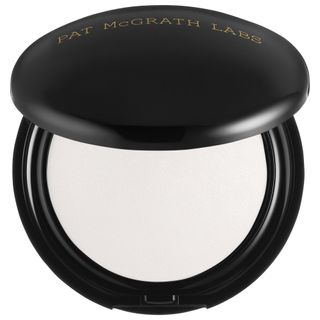 Skin Fetish: Sublime Perfection Blurring Under Eye Powder