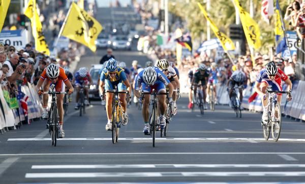 Giorgia Bronzini (Italy) gets to the line first to take the world championships road race in Geelong.