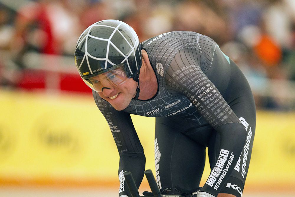 Dekker rides during the UCI world hour record attempt at the bicentennial velodrome in Aguascalientes.