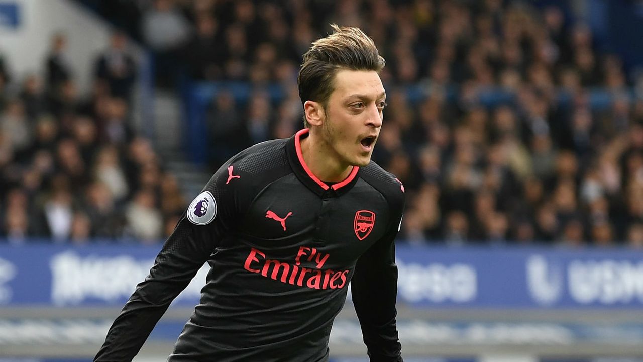 Mesut Ozil Arsenal Atletico Madrid