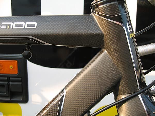 The smooth joints of the bTwin FC700