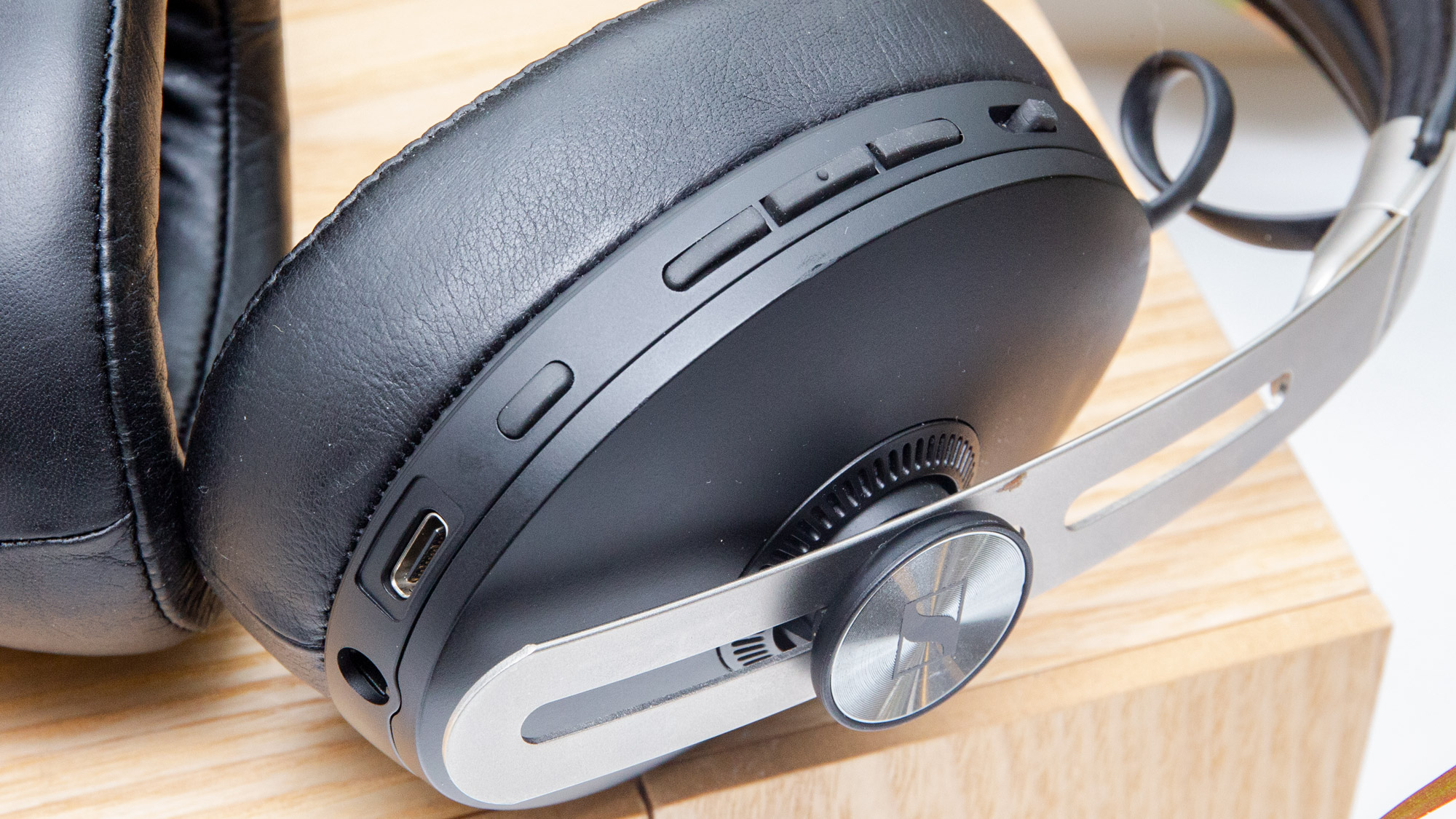 Sennheiser Momentum 3 Wireless Headphones- Full Review | Laptop Mag