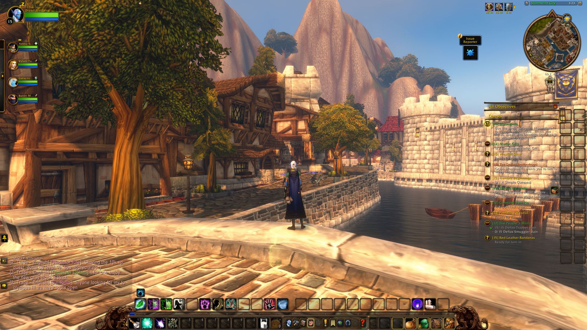 Una captura en World of Warcraft Forever, de una dríada Skyborne sobre un puente en Stormwind City