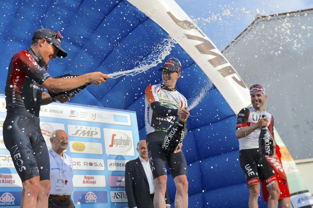 Settimana Internazionale Coppi e Bartali 2022 - 37th Edition - 5th stage Casalguidi - Cantagrillo 160 km - 26/03/2022 - Ben Tulett (GBR - INEOS Grenadiers) - Eddie Dunbar (IRL - INEOS Grenadiers) - Marc Hirschi (SUI - UAE Team Emirates) - photo Tommaso Pelagalli/SprintCyclingAgency&Acirc;&copy;2022
