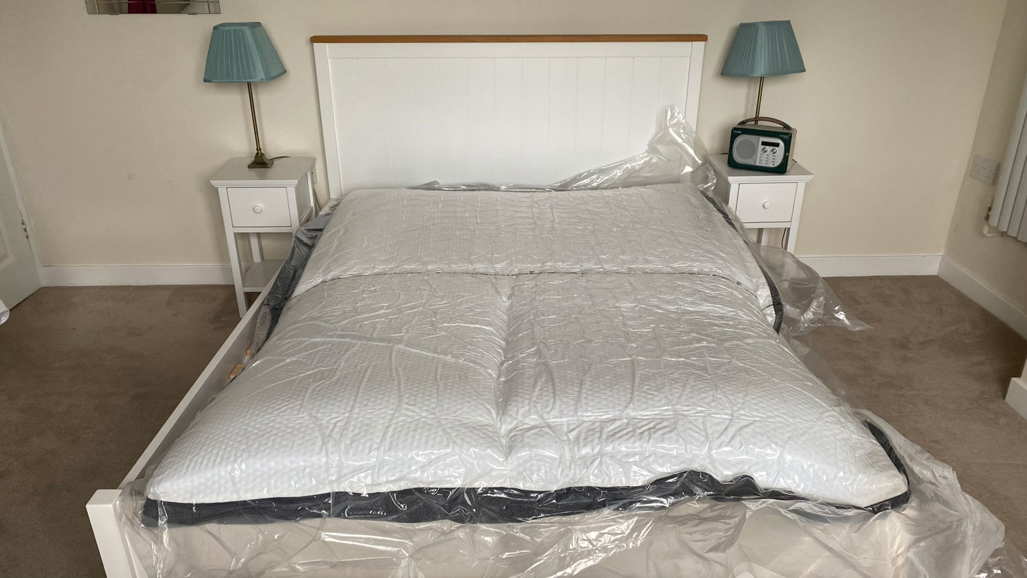 Vacuum-packed Emma Premium mattress