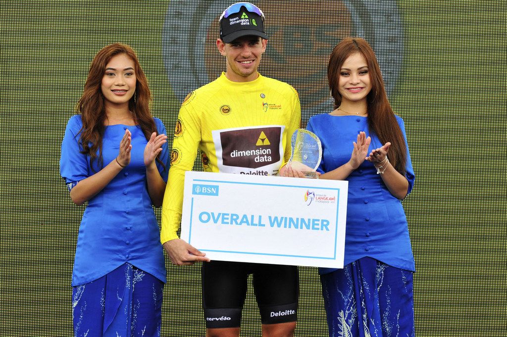 Ryan Gibbons (Dimension Data) collects the yellow jersey