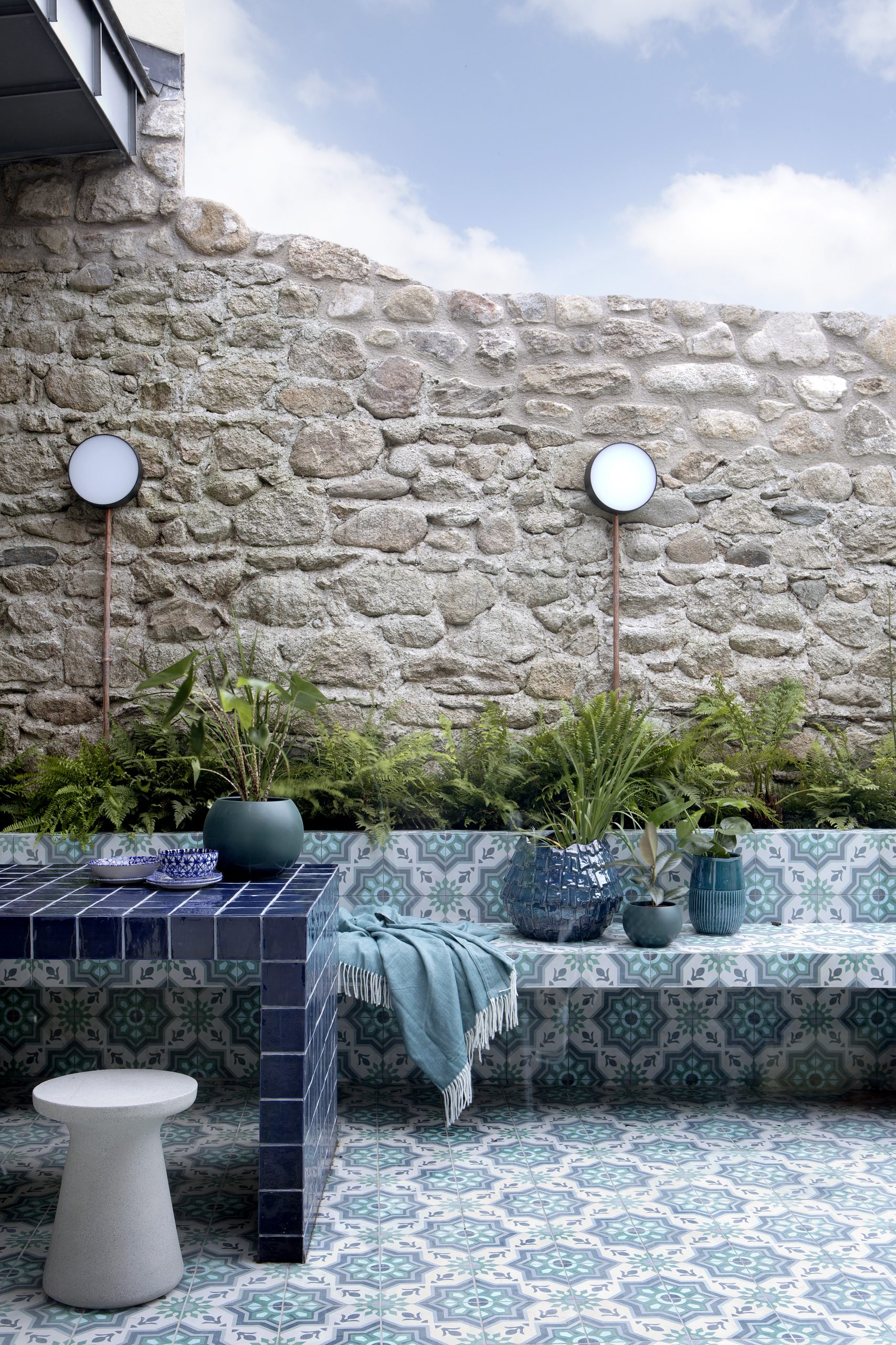 how to bring the outdoors in kitchen extension