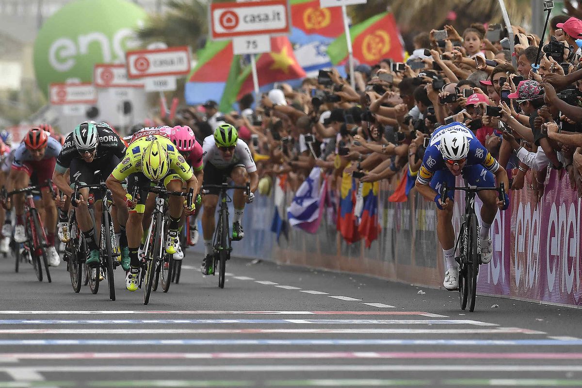 Elia Viviani (Quick-Step Floors) sprinted along the barriers to win in Tel Aviv