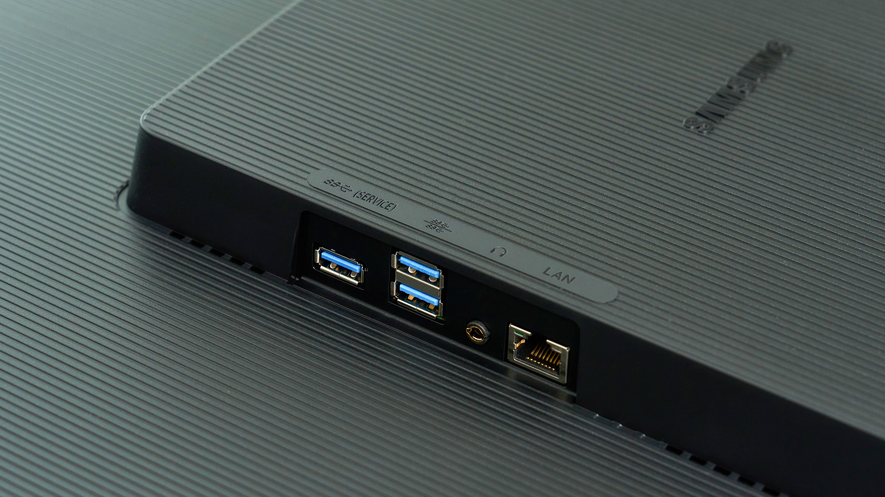 The connection ports on the Samsung ViewFinity S8 (S80UD) monitor