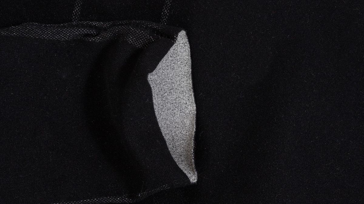 Assos GTO LS DermaSensor Winter Base Layer end of sleeve