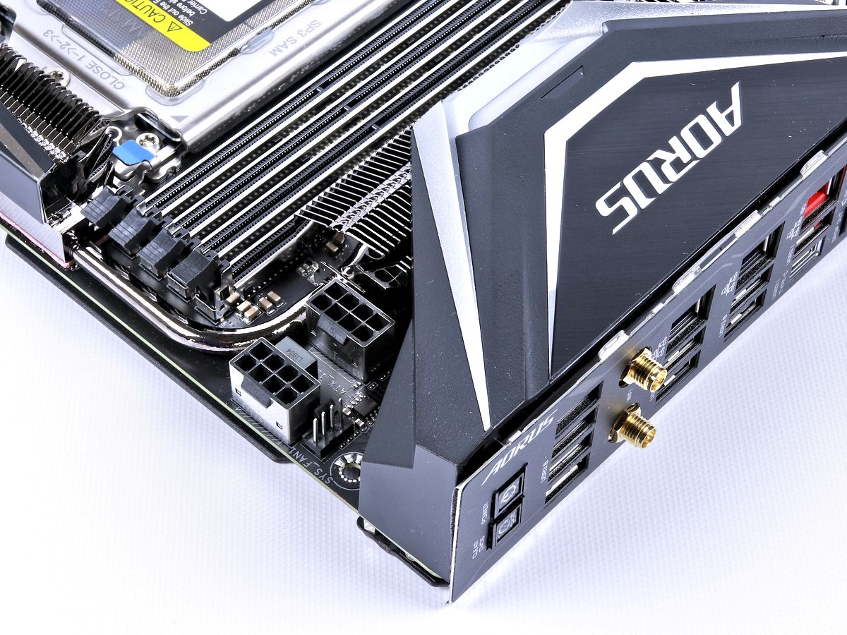 Gigabyte X399 Aorus Xtreme Review: Overclocking Without Compromise
