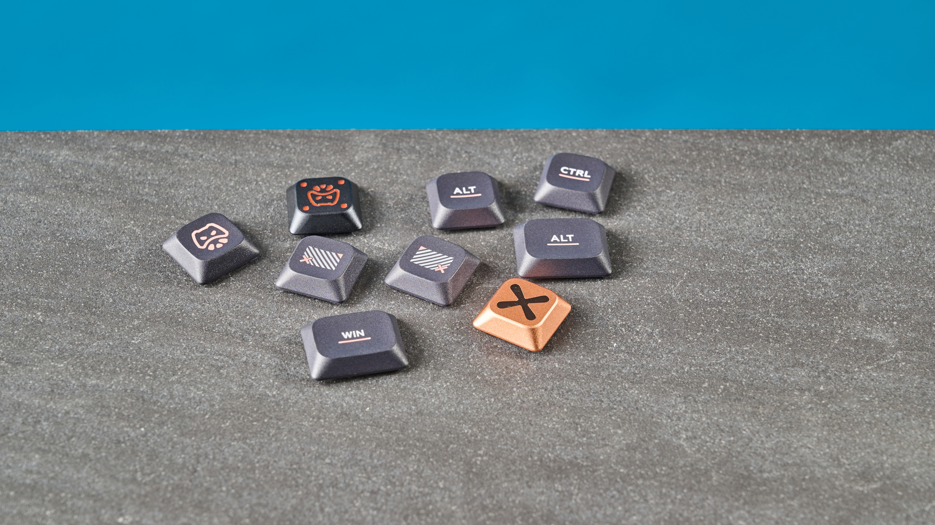 A black Iqunix Magi75 mechanical keyboard