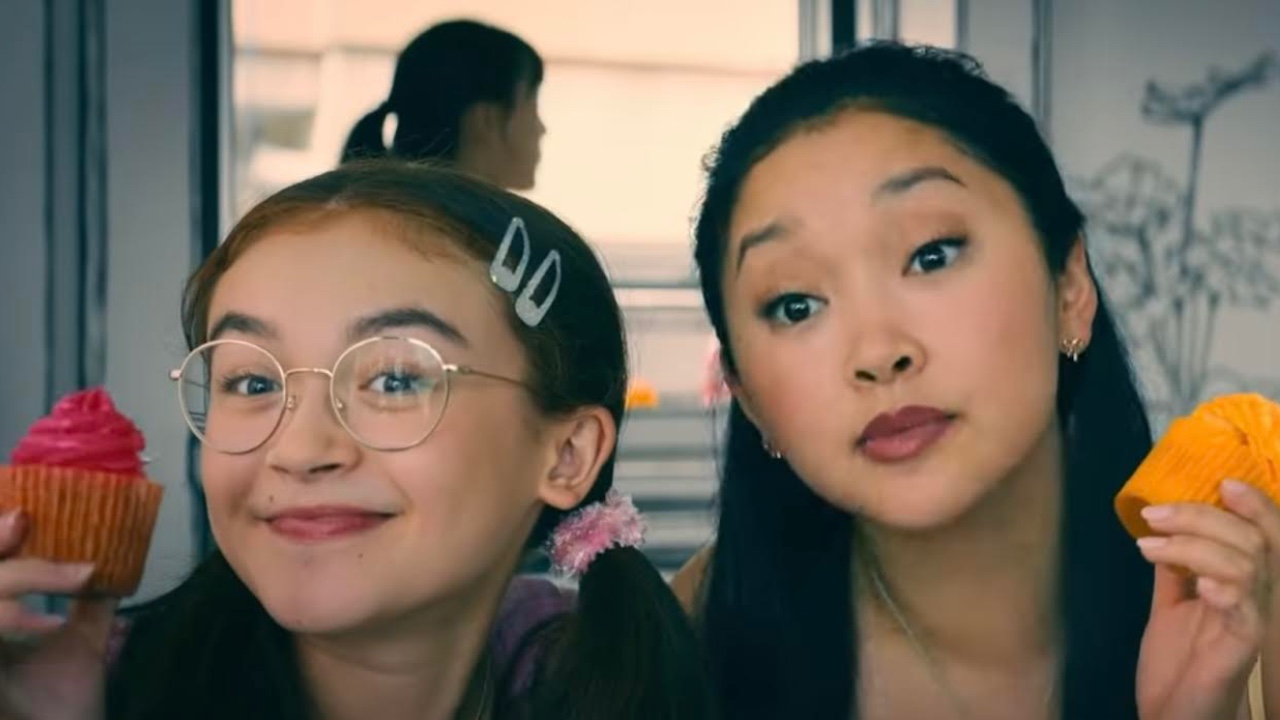 Anna Cathcart and Lana Condor eating cupcakes in To All the Boys: Always and Forever